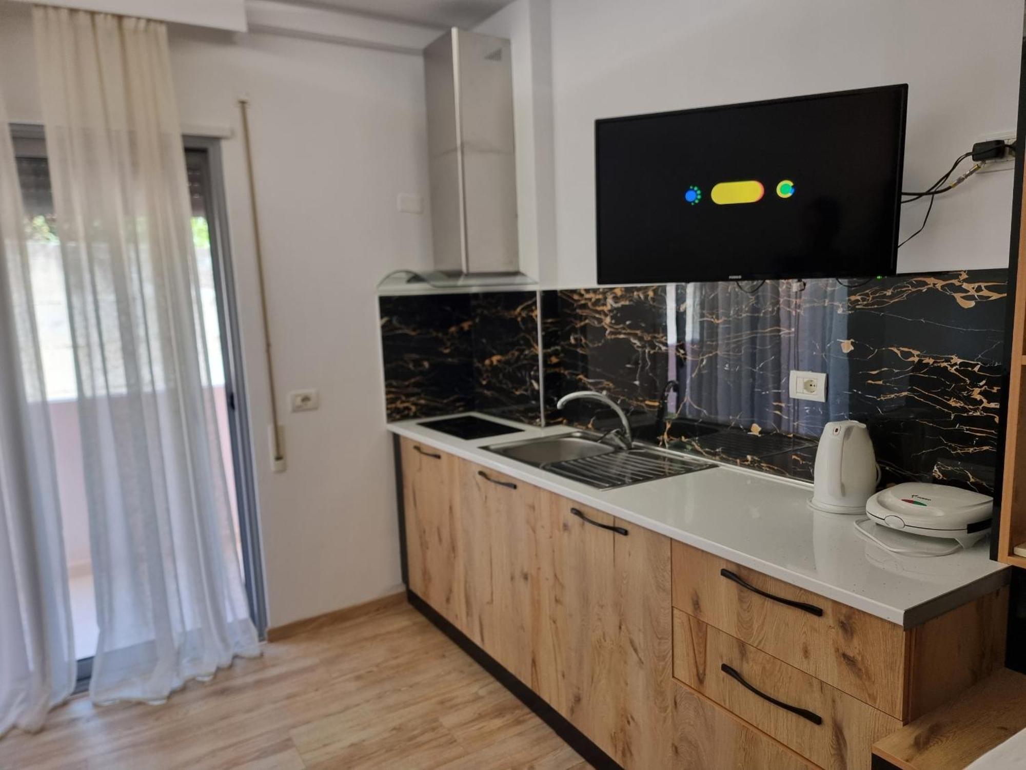 Teo'S Deluxe Studios Vlore Luaran gambar