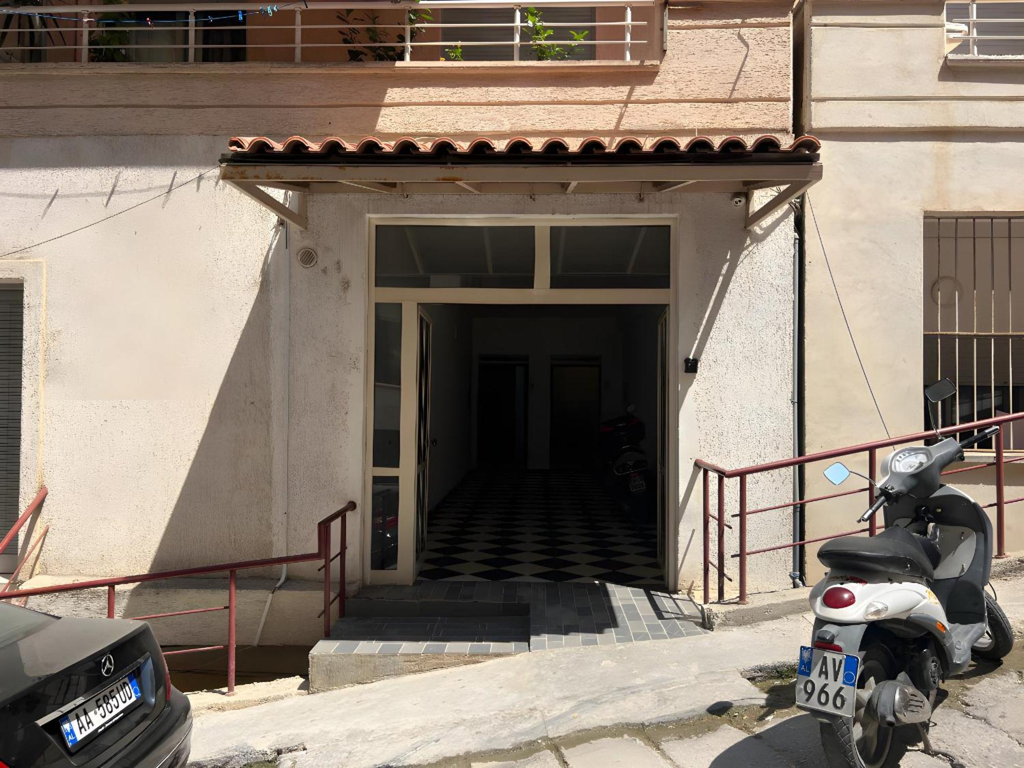 Teo'S Deluxe Studios Vlore Luaran gambar